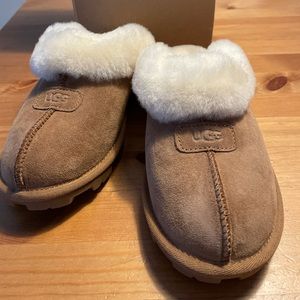 ❌SOLD UGG COQUETTE SLIPPER SIZE 7❌